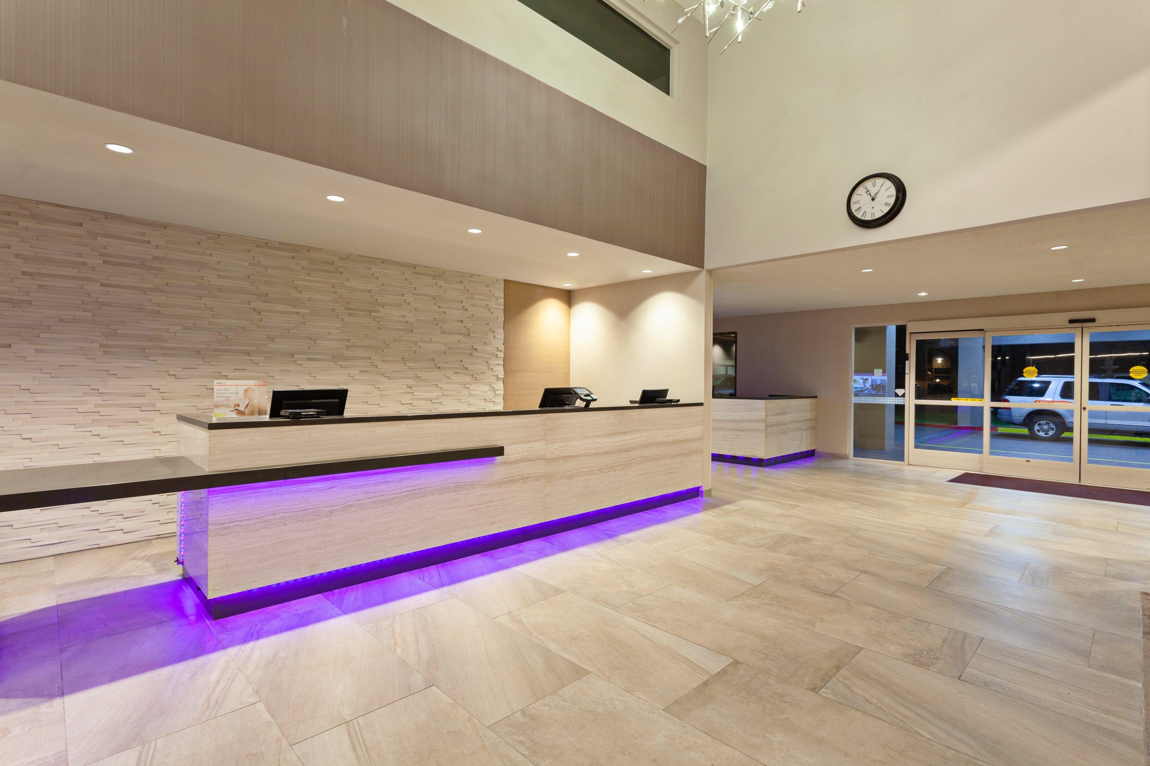 Crowne Plaza Silicon Valley North - Union City By Ihg Exterior photo